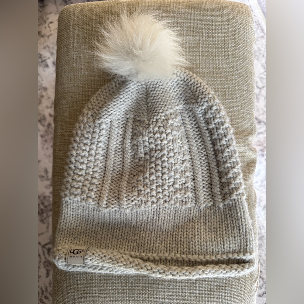 UGG faux fur Pom Pom knit hat